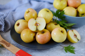 Яблоки, моченые на зиму Яблоки, моченые на зиму