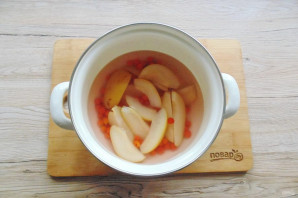 Грушевый компот с рябиной на зиму Грушевый компот с рябиной на зиму