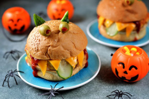 Бургер "Зубастый монстр" Бургер "Зубастый монстр"