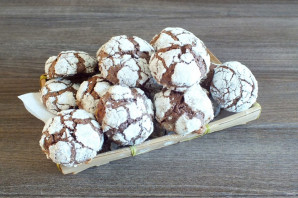 Шоколадное печенье с кракелюрами Шоколадное печенье с кракелюрами