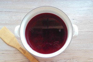 Компот из шиповника с черной смородиной Компот из шиповника с черной смородиной