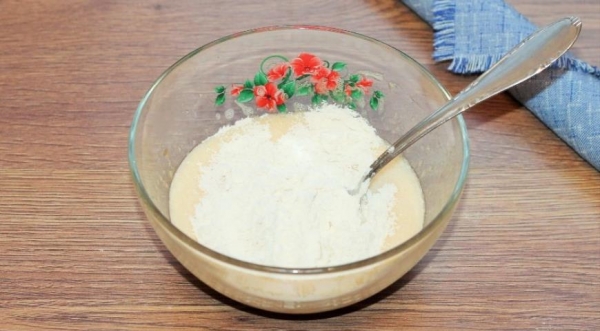 Медовые пирожные с кремом и джемом, пошаговый рецепт с фото Медовые пирожные с кремом и джемом, пошаговый рецепт с фото