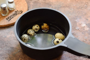 Салат с авокадо и перепелиными яйцами Салат с авокадо и перепелиными яйцами