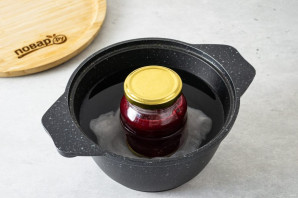 Протертая брусника без сахара Протертая брусника без сахара