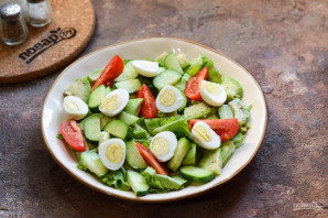 Салат с авокадо и перепелиными яйцами Салат с авокадо и перепелиными яйцами