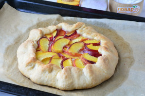 Постный пирог с персиками Постный пирог с персиками