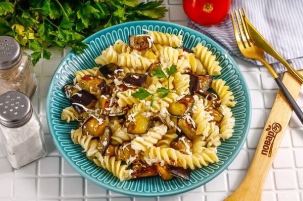 Паста с баклажанами и фетой