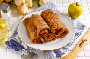 Шоколадные блинчики с карамельными яблоками Шоколадные блинчики с карамельными яблоками