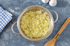 Запеканка из кабачков с рисом и фрикадельками Запеканка из кабачков с рисом и фрикадельками