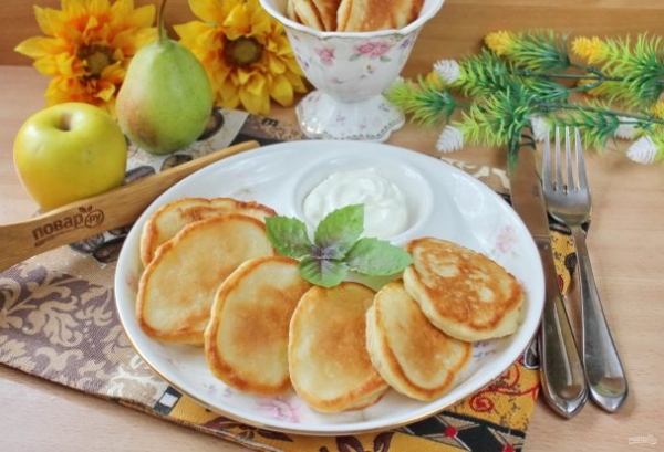 Оладьи с грушей и яблоком Оладьи с грушей и яблоком