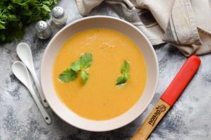 Суп из чечевицы с мятой Суп из чечевицы с мятой