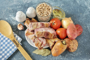 Гороховый суп с нутом и копченостями Гороховый суп с нутом и копченостями