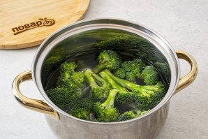 Салат из нута с брокколи Салат из нута с брокколи