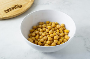 Хумус из консервированного нута Хумус из консервированного нута