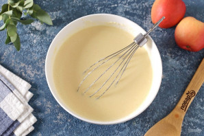 Низкоуглеводная шарлотка с яблоками Низкоуглеводная шарлотка с яблоками