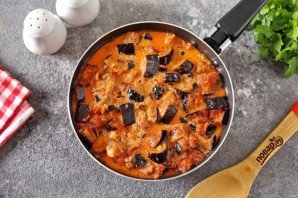 Баклажаны в томатно-молочном соусе Баклажаны в томатно-молочном соусе