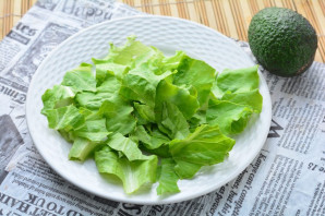 Салат с авокадо и маслинами Салат с авокадо и маслинами