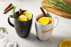 Чай с розмарином и апельсином Чай с розмарином и апельсином