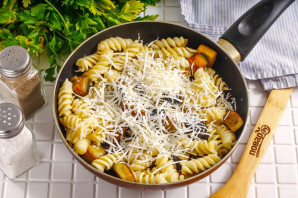 Паста с баклажанами и фетой