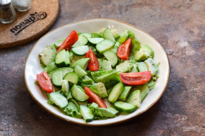 Салат с авокадо и перепелиными яйцами Салат с авокадо и перепелиными яйцами