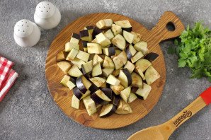 Баклажаны в томатно-молочном соусе Баклажаны в томатно-молочном соусе