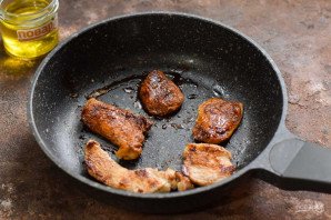 Салат "Цезарь" с сыром фета Салат "Цезарь" с сыром фета