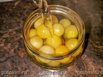 Маринованные помидоры с луком и растительным маслом на зиму