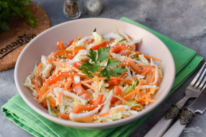 Салат с китайской капустой и курицей Салат с китайской капустой и курицей