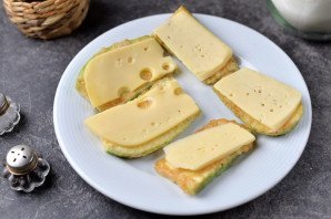 Сэндвичи из кабачков с сыром