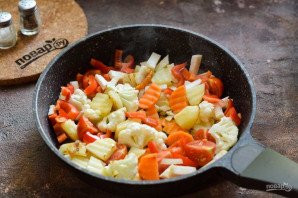 Овощное рагу с сельдереем Овощное рагу с сельдереем