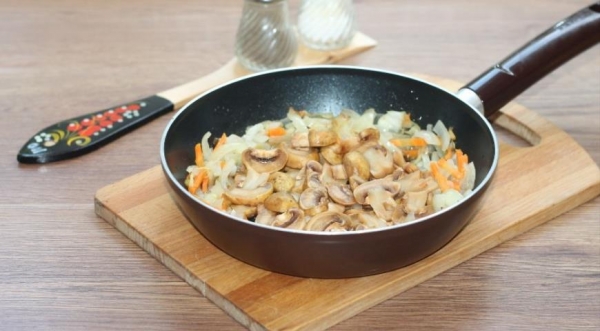 Сочная свинина и картофель в сливочном соусе, пошаговый рецепт с фото Сочная свинина и картофель в сливочном соусе, пошаговый рецепт с фото