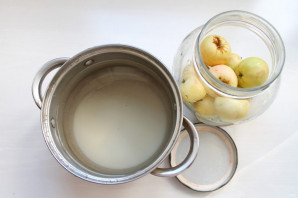 Компот из диких мелких яблок на зиму