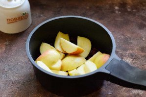 Компот из яблок и шиповника