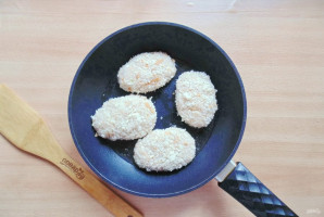 Котлеты из фарша с кабачком и сыром