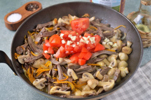 Свиное сердце с фасолью и грибами Свиное сердце с фасолью и грибами