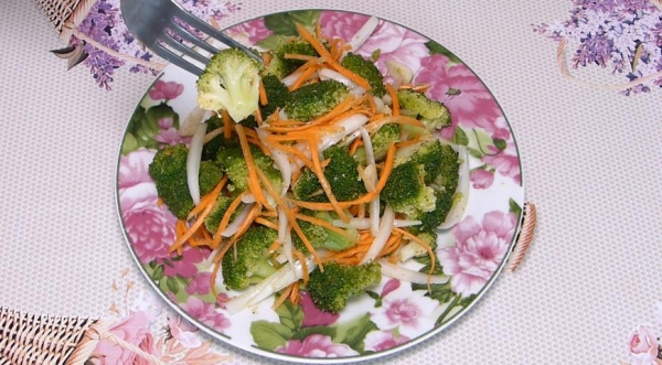 Брокколи по-корейски, пошаговый рецепт с фото Брокколи по-корейски, пошаговый рецепт с фото