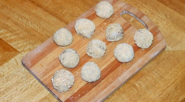 Фрикадельки из белой рыбы в соусе, пошаговый рецепт с фото