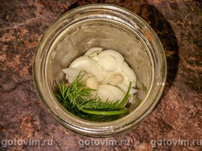 Маринованные помидоры с луком и растительным маслом на зиму