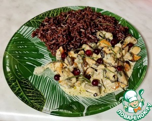 Красный и черный рис с мидиями в сливочном соусе