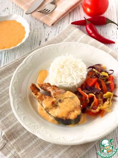 Пряная горбуша под голландским соусом Пряная горбуша под голландским соусом