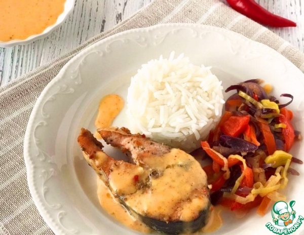 Пряная горбуша под голландским соусом Пряная горбуша под голландским соусом