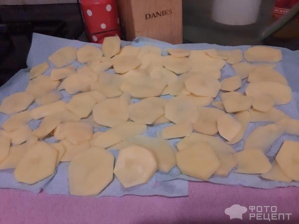 Рецепт: Домашние чипсы - в духовке с солью