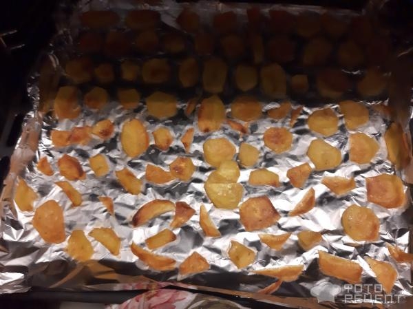 Рецепт: Домашние чипсы - в духовке с солью