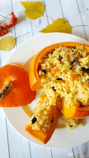 Рецепт: Фаршированная тыква - "Горшочек", вари! Самая "правильная" рисовая каша с изюмом, медом и корицей.