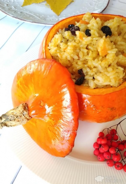 Рецепт: Фаршированная тыква - "Горшочек", вари! Самая "правильная" рисовая каша с изюмом, медом и корицей.