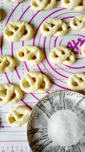Рецепт: Крендели - творожные Рецепт: Крендели - творожные