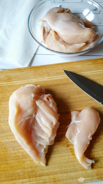 Рецепт: Куриная грудка на сковороде по-быстрому - или обычное филе в необычном виде Рецепт: Куриная грудка на сковороде по-быстрому - или обычное филе в необычном виде
