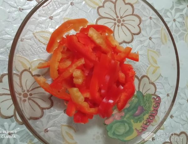 Рецепт: Салат из перца сладкого и брынзы - с добавлением зелени Рецепт: Салат из перца сладкого и брынзы - с добавлением зелени