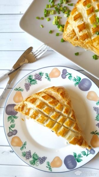 Рецепт: Слоеный пирог с форелью - на подушке шпината со сливочным сыром Рецепт: Слоеный пирог с форелью - на подушке шпината со сливочным сыром