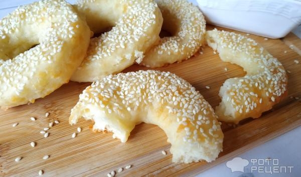 Рецепт: Сырно-творожные колечки - с кунжутом Рецепт: Сырно-творожные колечки - с кунжутом